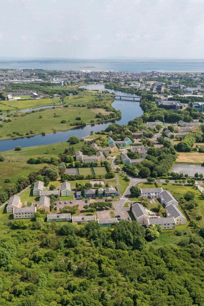 Corrib Village Rooms University Of Galway Exteriér fotografie
