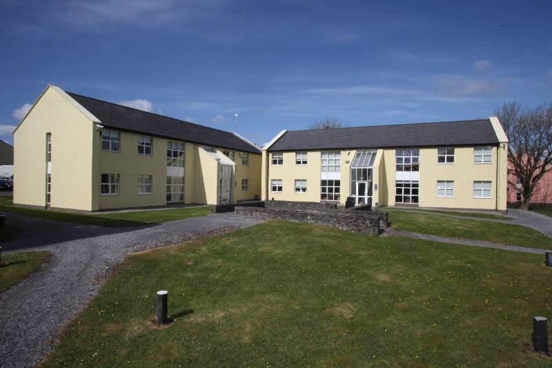 Corrib Village Rooms University Of Galway Exteriér fotografie
